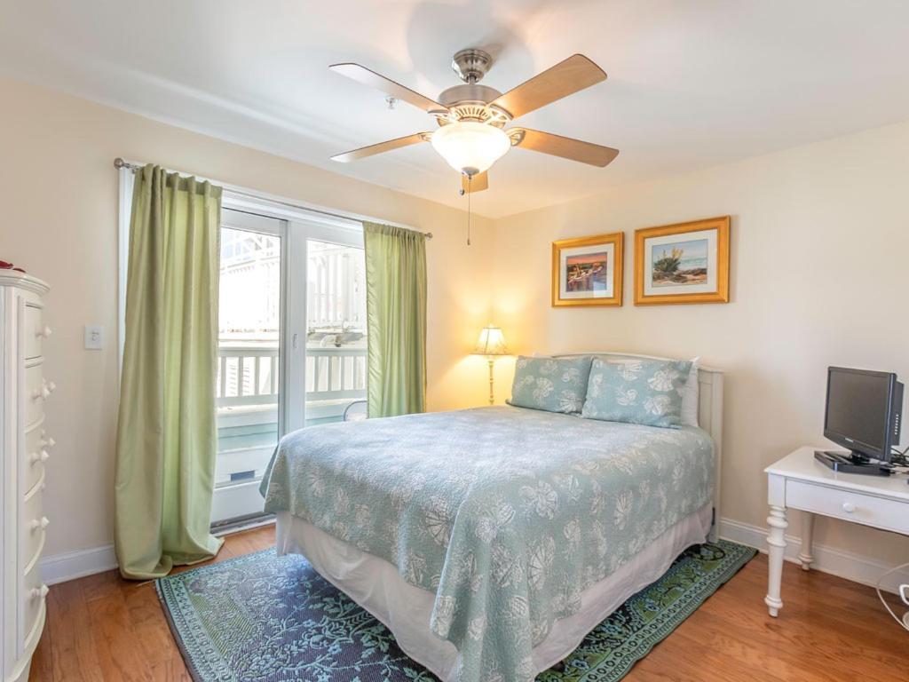 Captains Watch 17 Tybee Island Екстер'єр фото