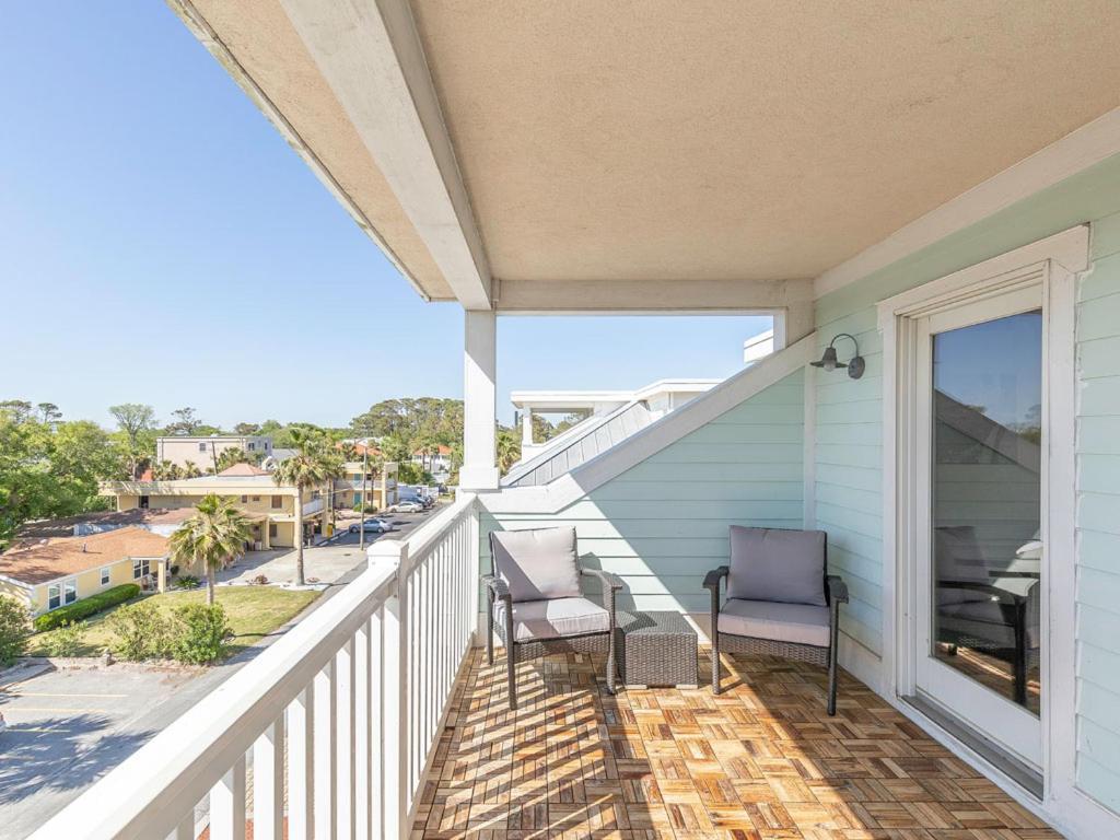 Captains Watch 17 Tybee Island Екстер'єр фото